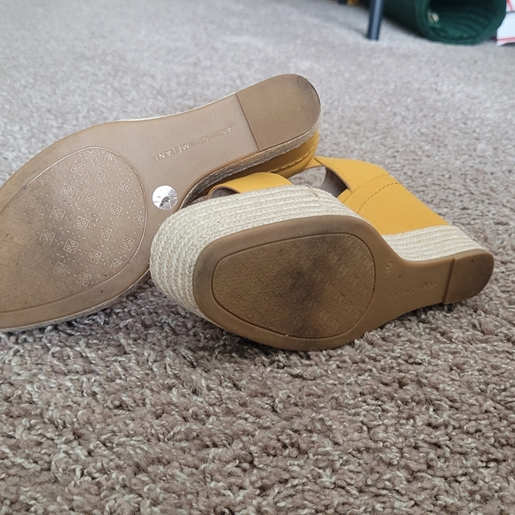 Antonio Melani yellow wedge sandals - Picture 7 of 9
